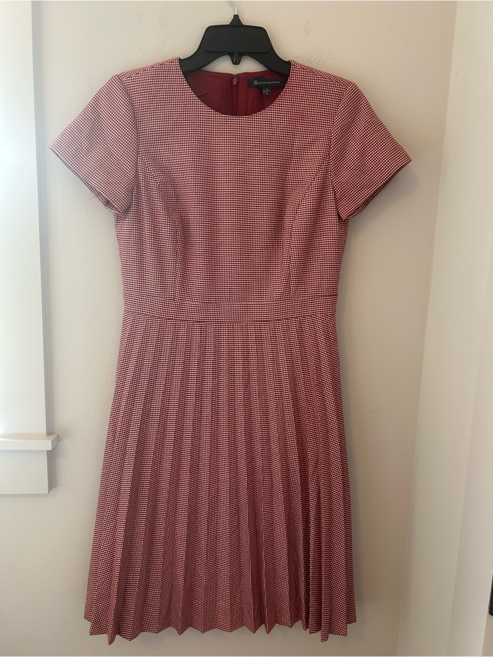 Brooks Brothers Maroon and White Pleated Houndstooth Midi Dress Women’s Size 4